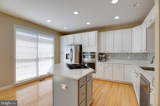 13445 WOOD LILLY LN, Centreville, VA 20120