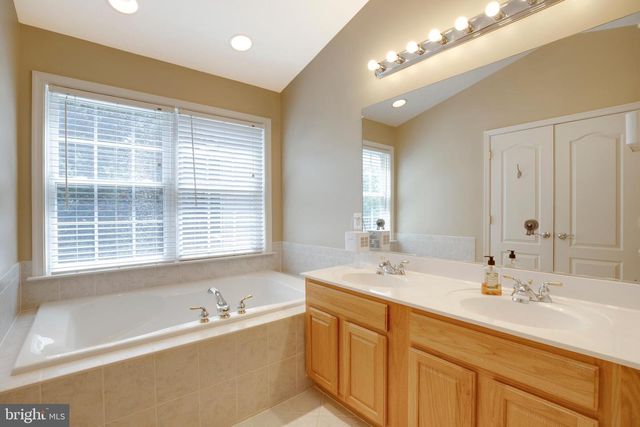 13445 WOOD LILLY LN, Centreville, VA 20120
