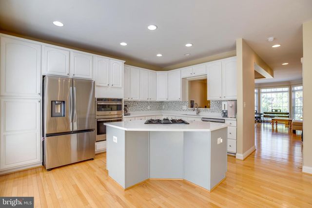 13445 WOOD LILLY LN, Centreville, VA 20120