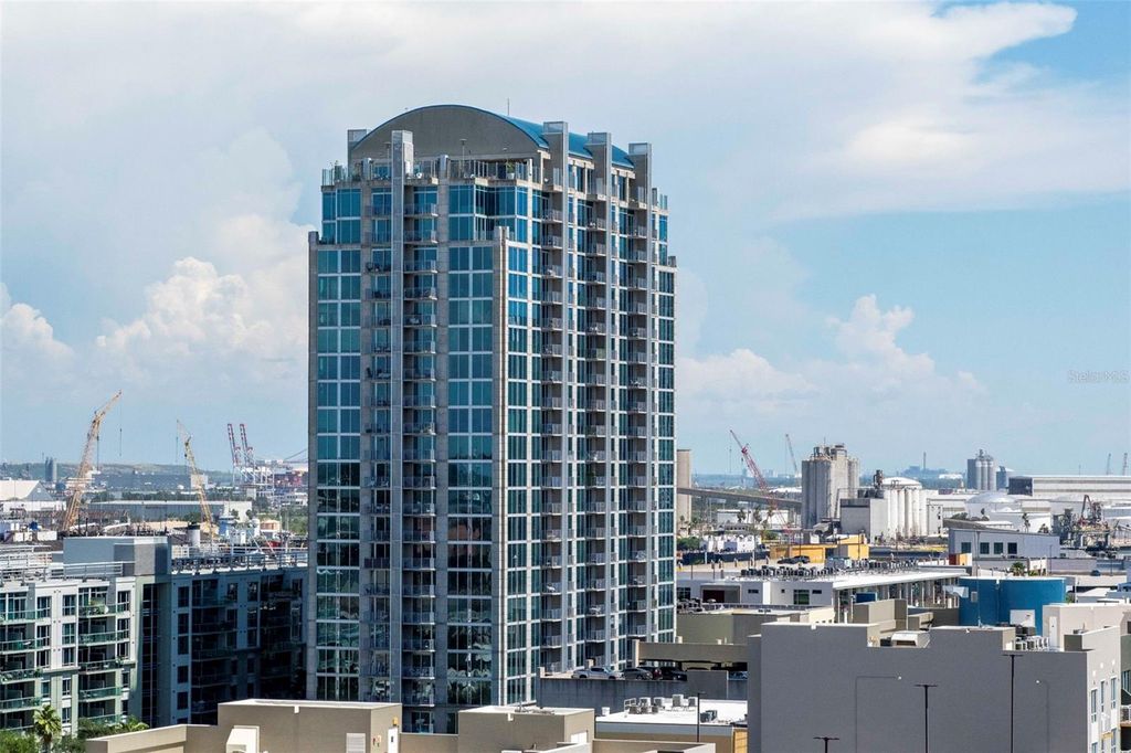 Image 49 of property listing at 1120 E KENNEDY BOULEVARD 1211, Tampa, FL 33602