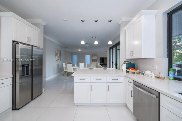 18540 SW 43rd St, Miramar, FL 33029