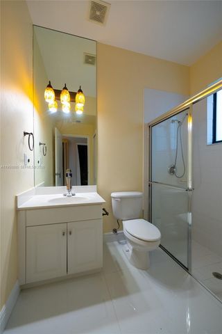 18540 SW 43rd St, Miramar, FL 33029