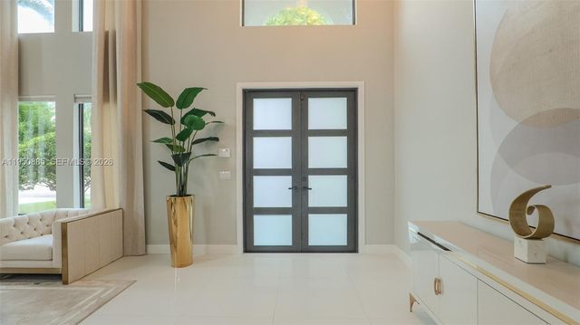 18540 SW 43rd St, Miramar, FL 33029