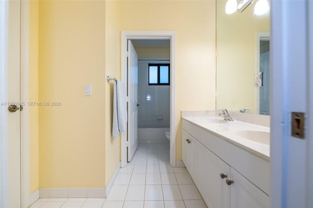 18540 SW 43rd St, Miramar, FL 33029