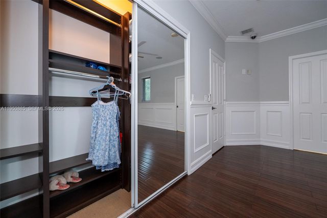 18540 SW 43rd St, Miramar, FL 33029