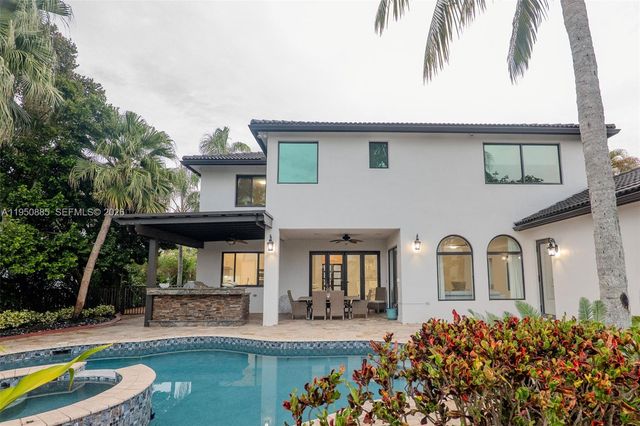 18540 SW 43rd St, Miramar, FL 33029