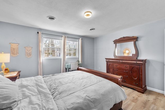 51 Ford St A, Methuen, MA 01844