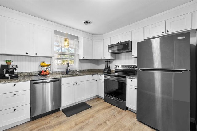 51 Ford St A, Methuen, MA 01844