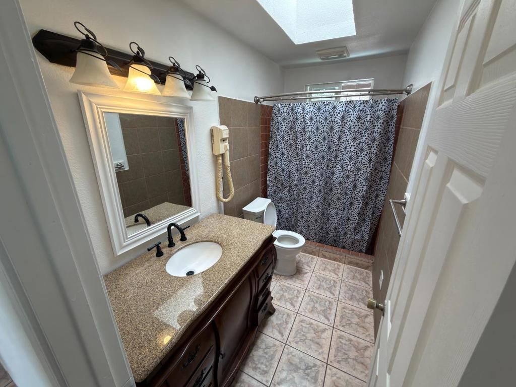 Image 15 of property listing at 1040 Central Avenue, Hollister, CA 95023