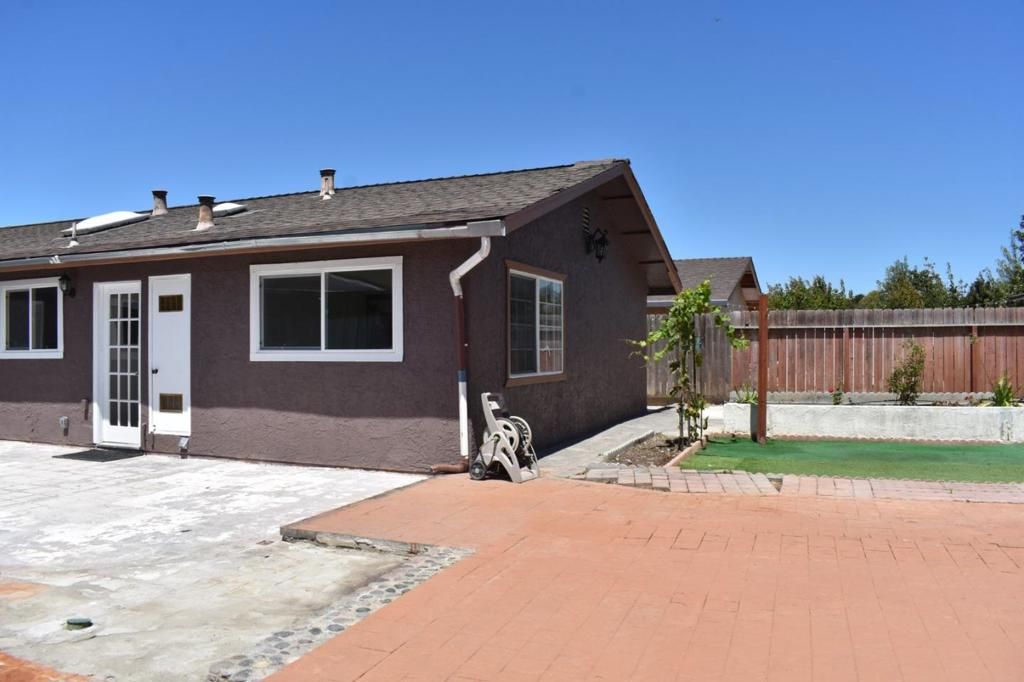 Image 26 of property listing at 1040 Central Avenue, Hollister, CA 95023