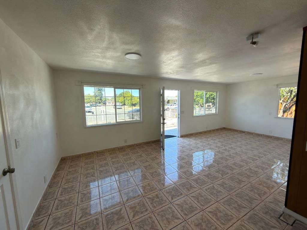 Image 5 of property listing at 1040 Central Avenue, Hollister, CA 95023