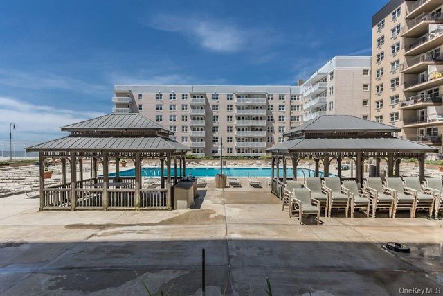 25 Neptune Boulevard 2nd Floor Apt. E, Long Beach, NY 11561