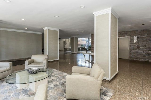 25 Neptune Boulevard 2nd Floor Apt. E, Long Beach, NY 11561