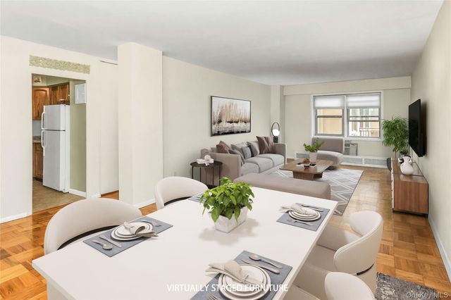 25 Neptune Boulevard 2nd Floor Apt. E, Long Beach, NY 11561
