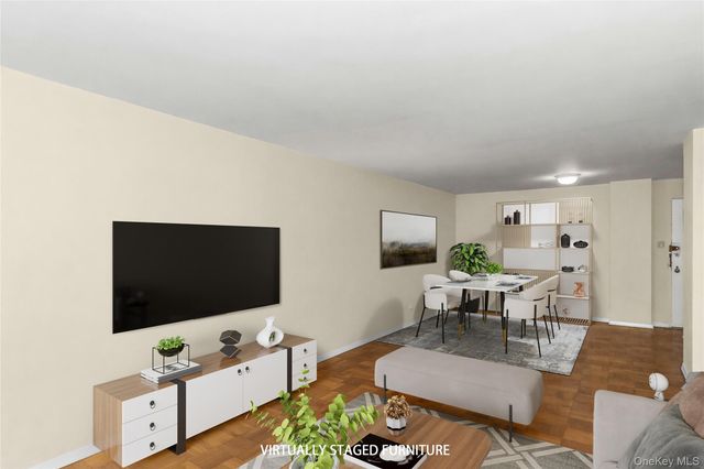 25 Neptune Boulevard 2nd Floor Apt. E, Long Beach, NY 11561
