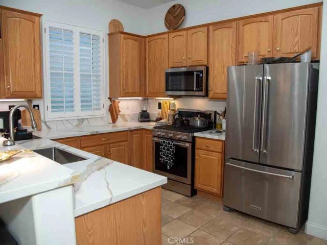 1041 Riviera Court, Beaumont, CA 92223