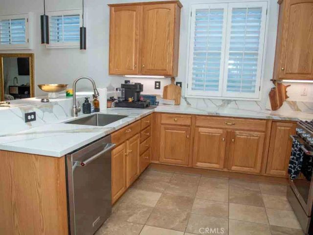 1041 Riviera Court, Beaumont, CA 92223