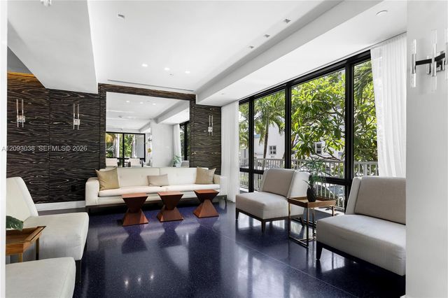 4301 Collins Avenue 207, Miami Beach, FL 33140