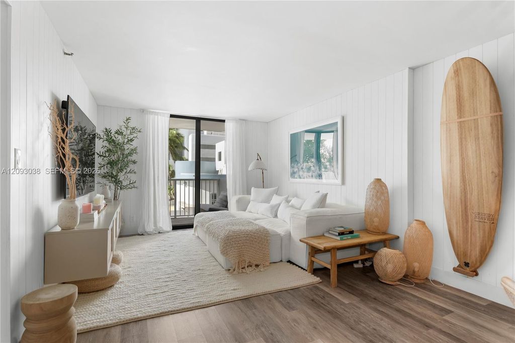 4301 Collins Avenue 207, Miami Beach, FL 33140