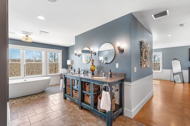 100 Bradley Street, Seekonk, MA 02771