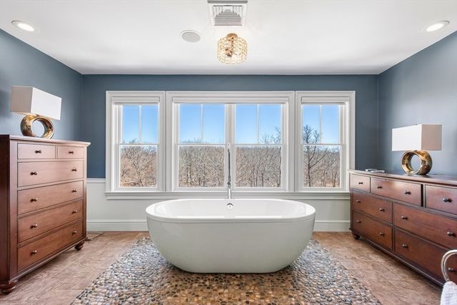 100 Bradley Street, Seekonk, MA 02771