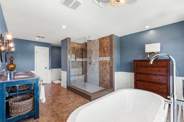 100 Bradley Street, Seekonk, MA 02771