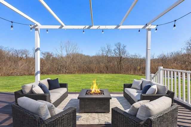 100 Bradley Street, Seekonk, MA 02771