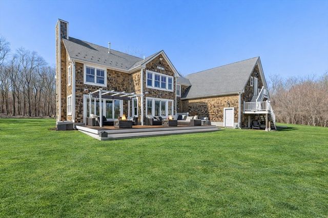 100 Bradley Street, Seekonk, MA 02771