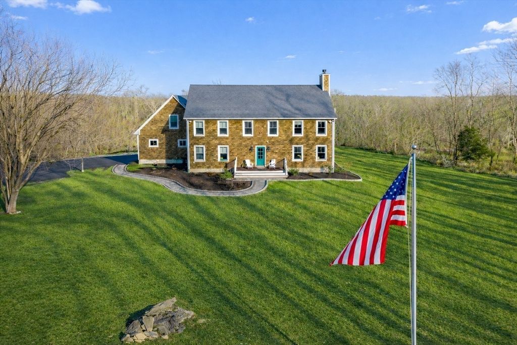 100 Bradley Street, Seekonk, MA 02771