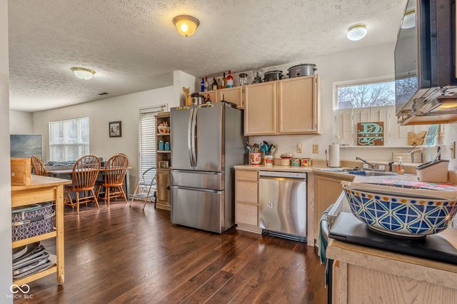 665 Hummingbird Lane, Whiteland, IN 46184