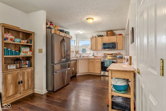 665 Hummingbird Lane, Whiteland, IN 46184