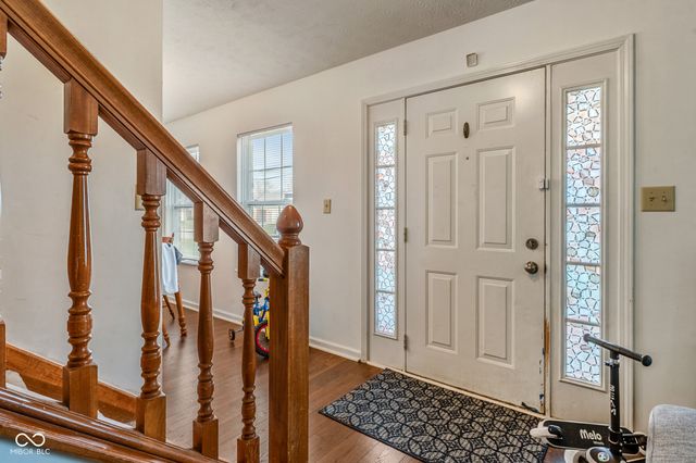 665 Hummingbird Lane, Whiteland, IN 46184