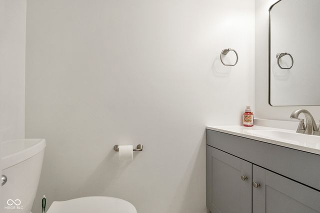 665 Hummingbird Lane, Whiteland, IN 46184