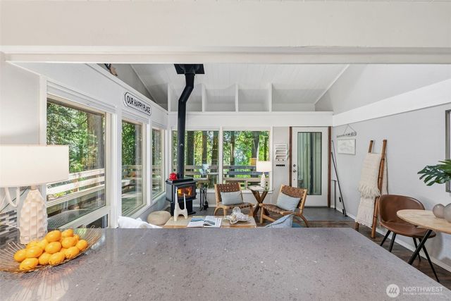 304 E Pointes Drive E, Shelton, WA 98584