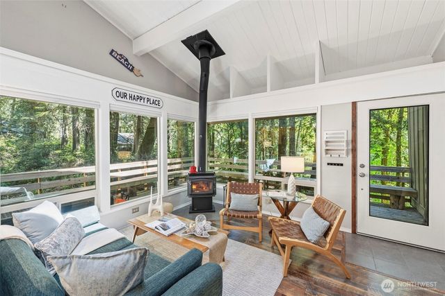 304 E Pointes Drive E, Shelton, WA 98584
