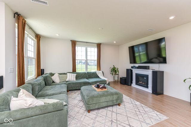 6907 Seattle Slew Drive, Whitestown, IN 46075