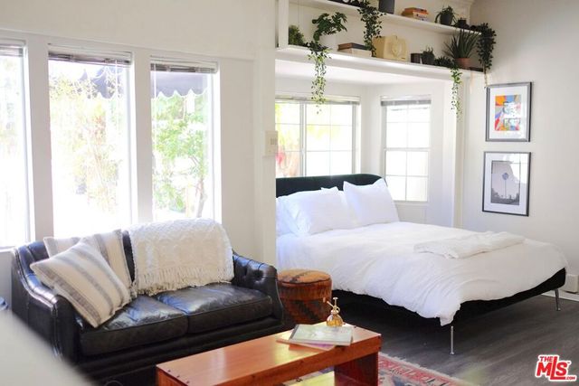 8998 Lloyd Place, West Hollywood, CA 90069