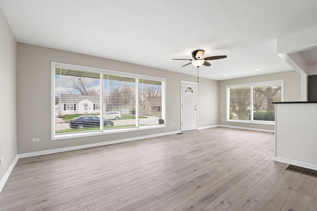 214 N Hunter Street, Thornton, IL 60476