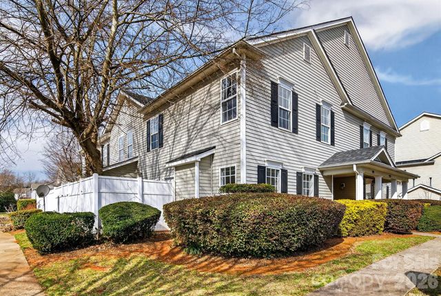 1911 Flushing Court, Charlotte, NC 28215