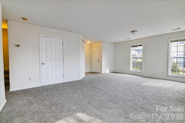 1911 Flushing Court, Charlotte, NC 28215