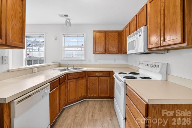 1911 Flushing Court, Charlotte, NC 28215