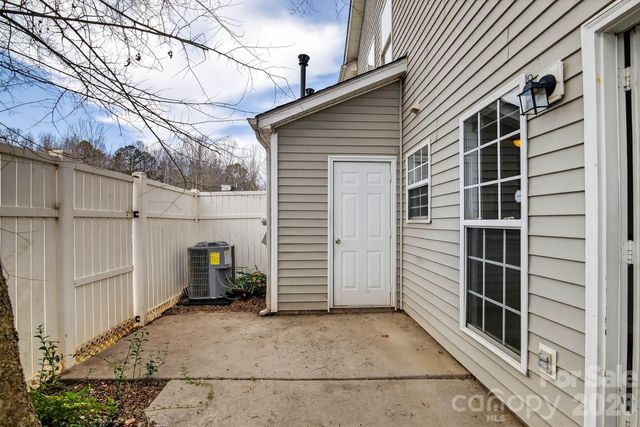 1911 Flushing Court, Charlotte, NC 28215