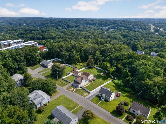 34 Lansing Avenue, Trumbull, CT 06611