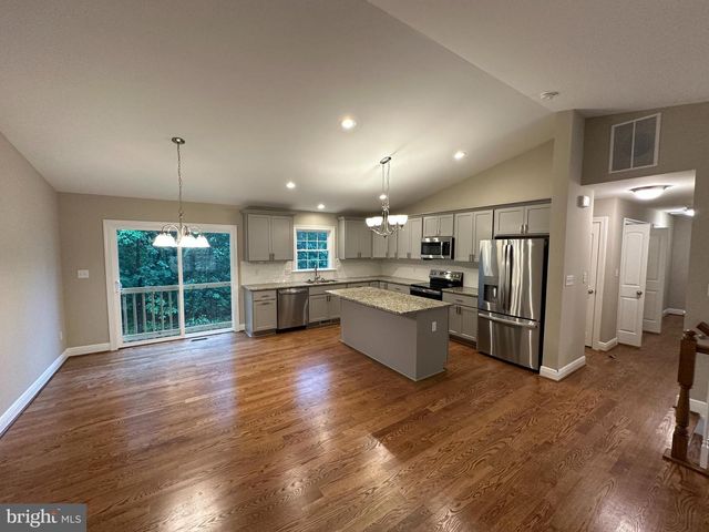 107 PINTO TRL, Winchester, VA 22602