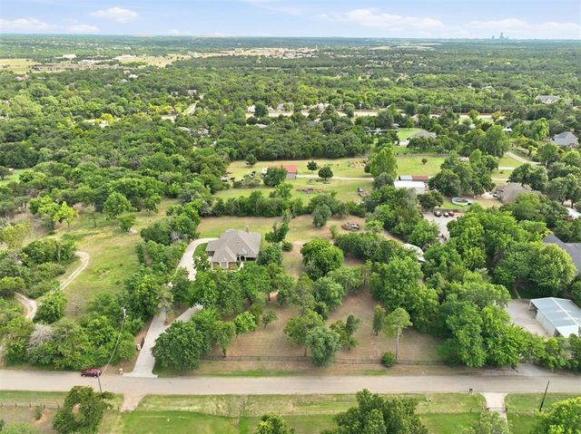 3318 E 44th Street, Edmond, OK 73013