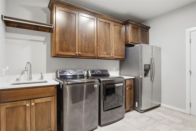 3318 E 44th Street, Edmond, OK 73013