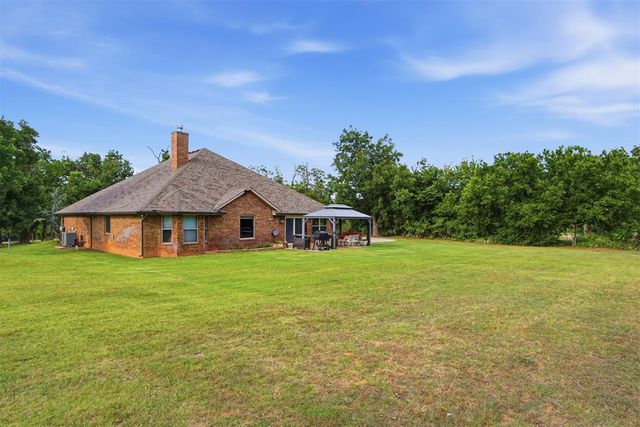3318 E 44th Street, Edmond, OK 73013
