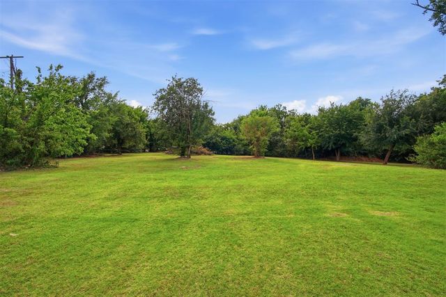 3318 E 44th Street, Edmond, OK 73013