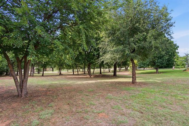 3318 E 44th Street, Edmond, OK 73013