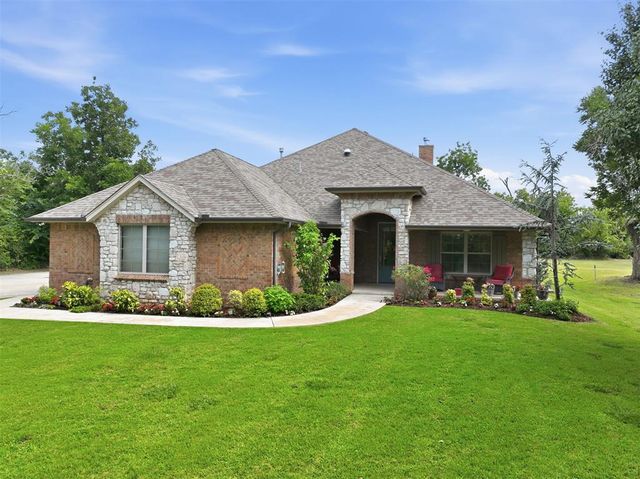 3318 E 44th Street, Edmond, OK 73013